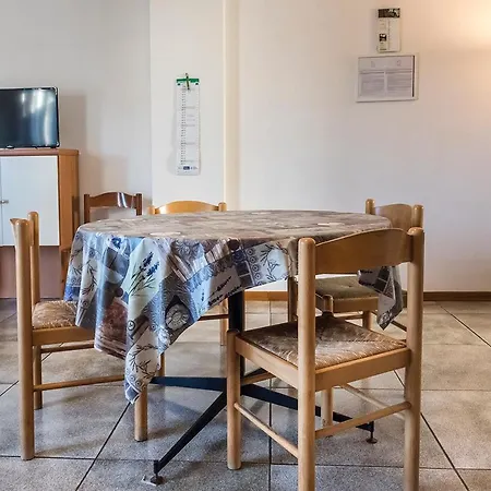 P005 - Porto Recanati, Ampio Quadrilocale In Posizione