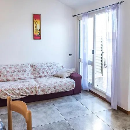 P005 - Porto Recanati, Ampio Quadrilocale In Posizione *
