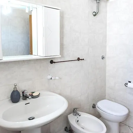 Apartment P005 - Porto Recanati, Ampio Quadrilocale In Posizione Porto Recanati